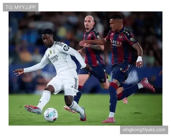 皇马中场断球后防守体系崩溃，表面控场实则稳定性承压