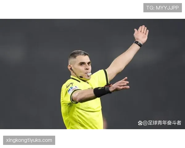 门将持球时为何受规则保护?这些动作不算犯规
